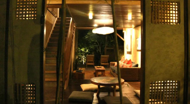 Вилла Artist Eco Villa With Wood And Clay