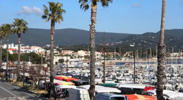 Studio Rocher Bleu climatisé centre historique près des plages