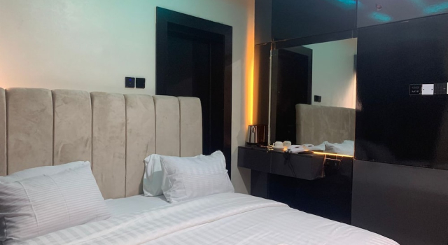 Номер Deluxe Tiano Hotel & Suites