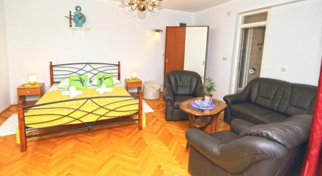 Apartments Villa Marcelina, Prenota Appartamento Città di Lesina 
