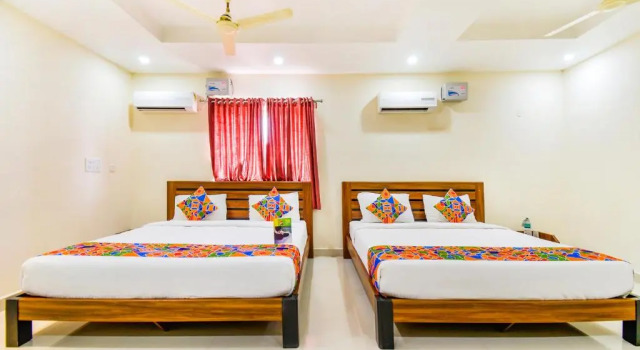 Номер Standard FabHotel Sri Krishna Residency