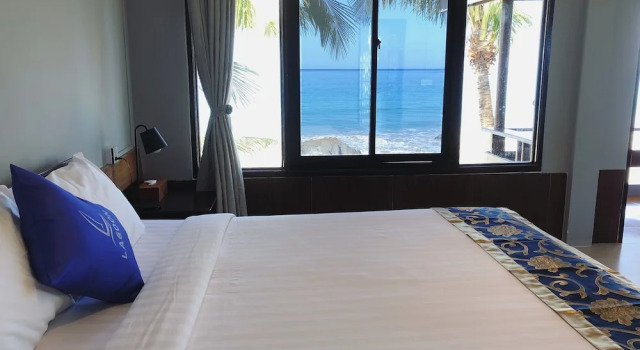 Номер Premium Lagoon Ngapali Beach Lodge