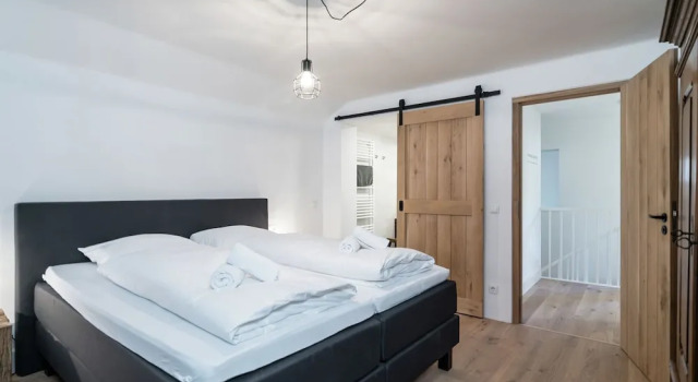 Luxurious Holiday Home With Jacuzzi In Wagrain Austria, Rezerwuj Apartament Hotele w Salzburg z parkingiem, Parking