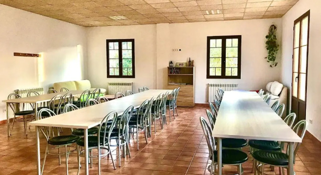 Кровать в общем номере Albergue de Castillazuelo