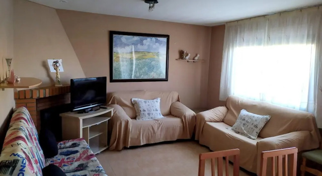 Chalet With 4 Bedrooms in Burgohondo, With Wonderful Mountain View and Enclosed Garden, Забронировать Шале Бургоондо Провинция Авила