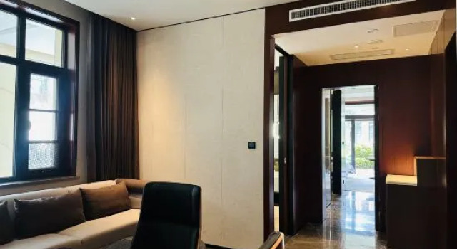 Люкс с балконом Chengwu Shuiyi Bole Hotel