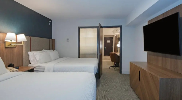 Люкс Holiday Inn Hotel and Suites-Kamloops by IHG