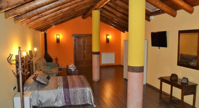 Condado de San Martín, Book Hotel Hotels in Aragon with Parking, Parking