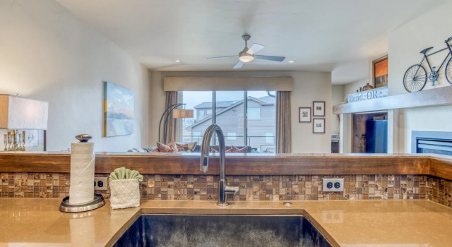 Deschutes Landing at the Old Mill Riverfront, Rezerwuj Hotel Bend Bachelor