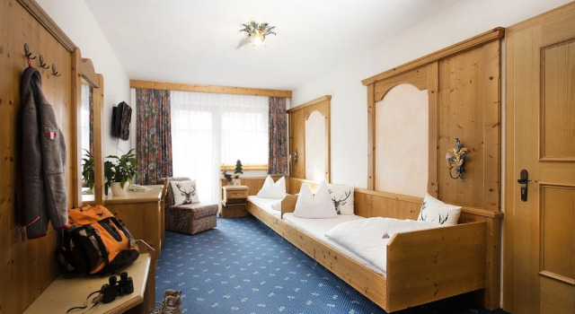 Полулюкс с балконом и с видом на горы Bergidyll & Hotel Trofana