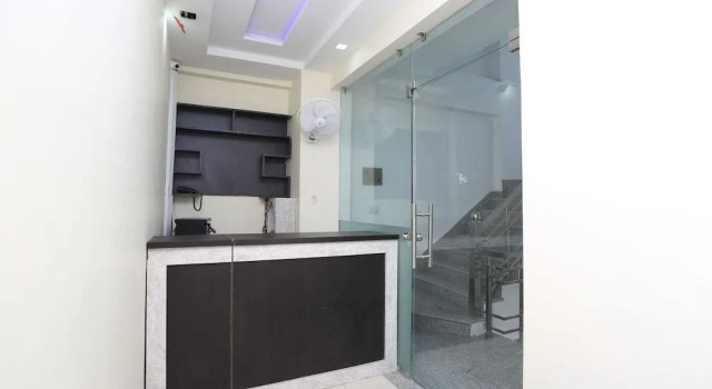 OYO 37381 Hotel The Elite Inn