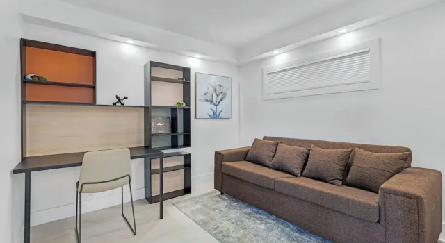 Апартаменты с 2 комнатами с балконом Chic Bayfront Condo With Stunning View
