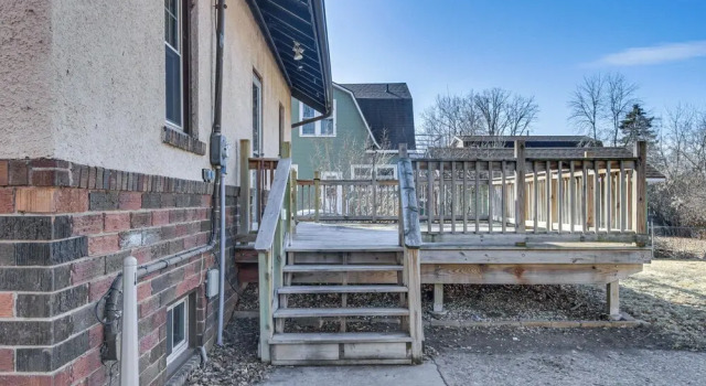 Spacious Detroit Lakes Home: Walk to Downtown!, Varaa Lomakoti Hotellit Minnesota pysäköinnillä, Pysäköinti