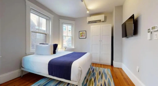 A Stylish Stay w/ a Queen Bed, Heated Floors.. #22, Rezerwuj Hotel Brooklyn 
