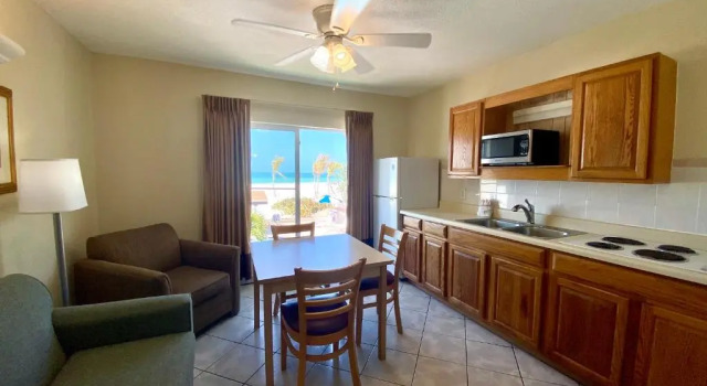 Palm Crest Resort Motel, Забронировать Мотель Сент-Пит-Бич Clearwater-St Pete Beaches