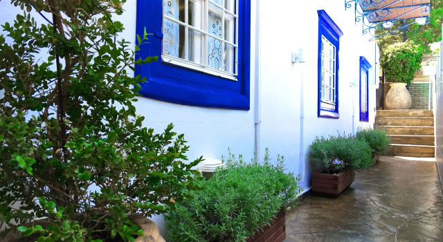Armata Boutique Hotel