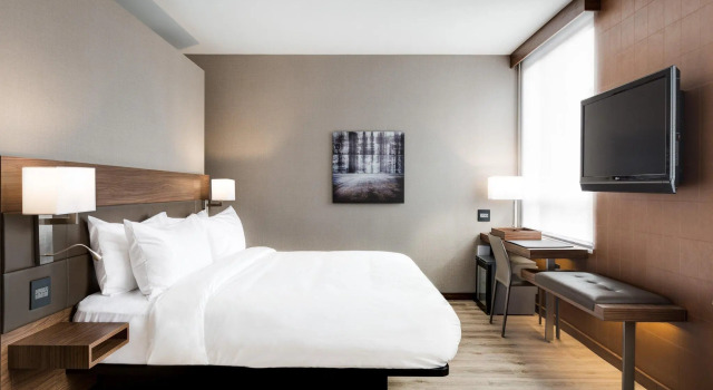 Двухместный номер Standard AC Hotel by Marriott Santiago Cenco Costanera