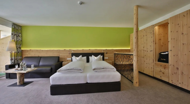 Полулюкс с видом на озеро Romantik Resort & SPA Der Laterndl Hof