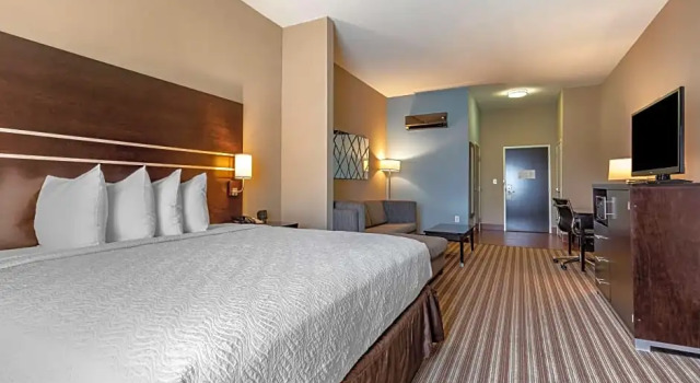 Люкс с 2 комнатами Best Western Plus North Odessa Inn & Suites