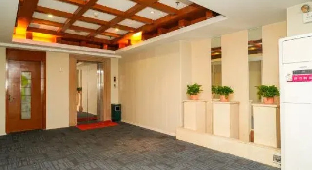 Fujing Business Hotel (Qingyuan People's Hospital), Boek Hotel Hotels in Guangdong met parkeren, Parkeren