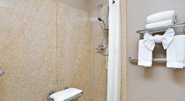 Номер Standard Days Inn by Wyndham West Covina