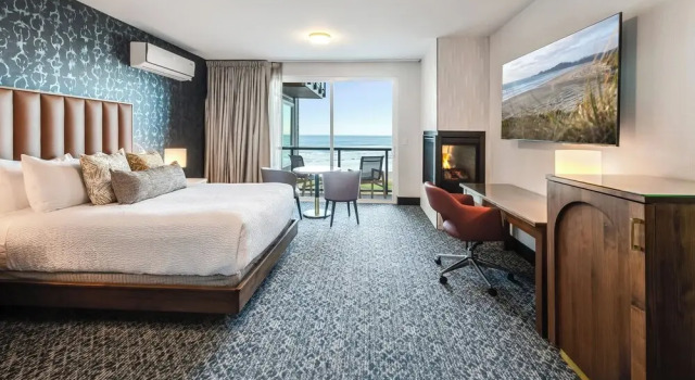 Двухместный номер Standard с балконом Allred Hotel
