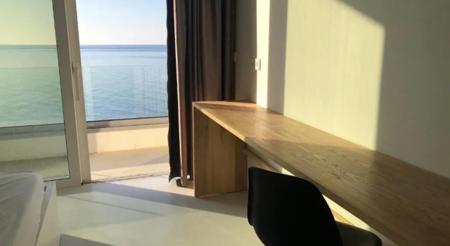 Kuro Beach House