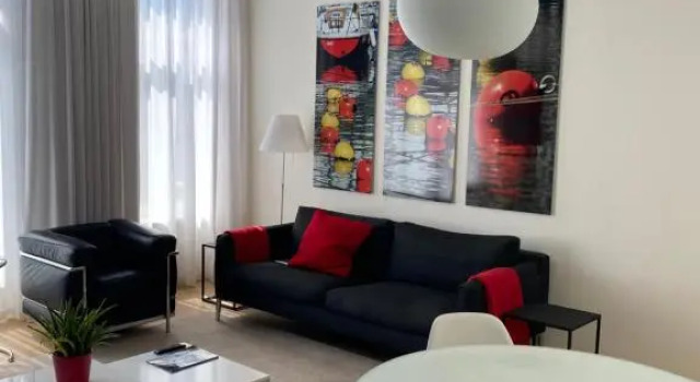 Luxury Center Apartment