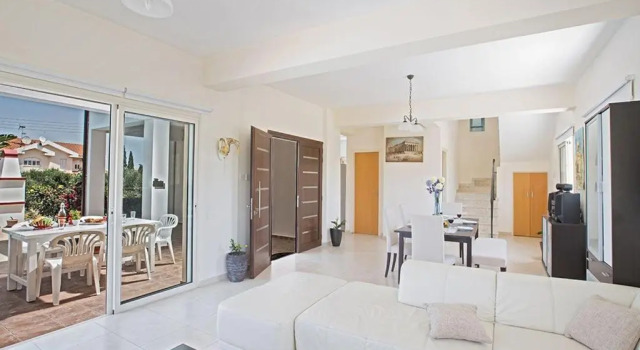 Villa Akefalo - Beautiful 3 Bedroom Protaras Villa with Private Pool - Close to Amenities