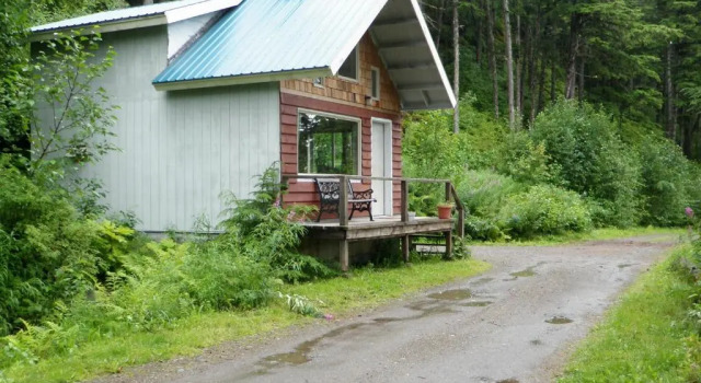 Chalet Beach Roadhouse