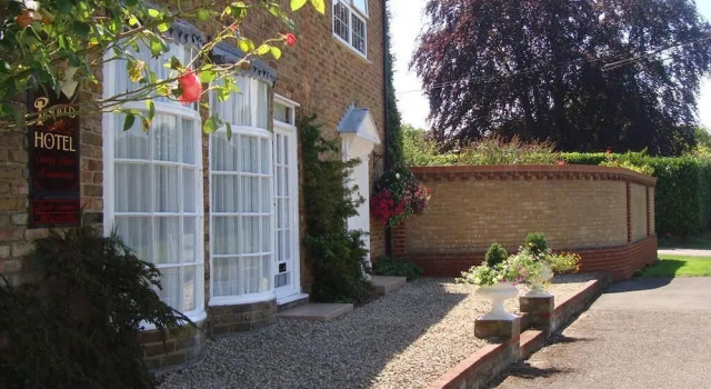 Pinfield Hotel Slough, Boek Hotel Slough Buckinghamshire