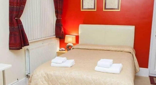 Двухместный номер Standard Цокольный этаж Gatwick Turret Guest House