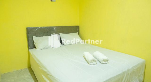 Griya Chanbuha RedPartner near Terminal Tirtonadi Solo, Prenota Hotel Solo. Central Java