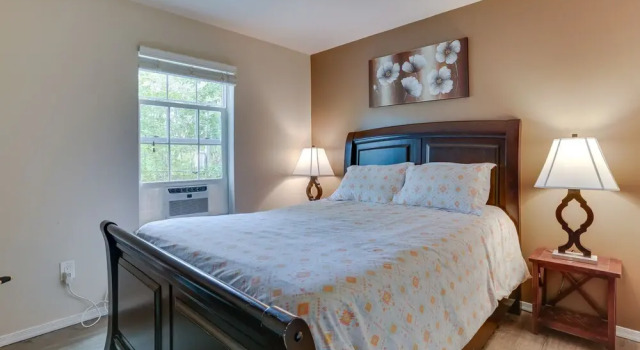 Hot Tub & Pool Access: Year-round Pocono Retreat!, Rezervați Hotel Bushkill Pike County
