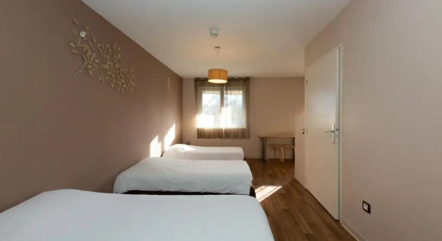 Трёхместный номер Standard Auberge de jeunesse HI Bordeaux-Blanquefort