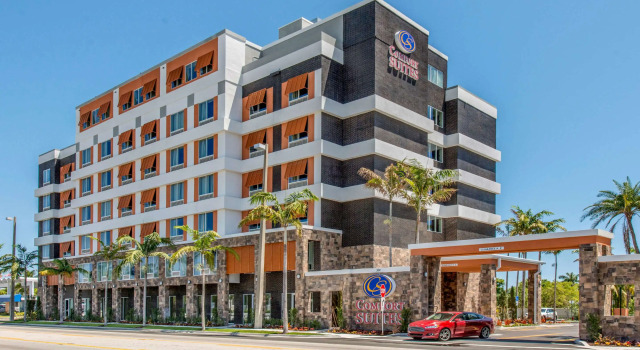 Comfort Suites Fort Lauderdale Airport & Cruise Port, Забронировать Отель Дания-Бич Broward County
