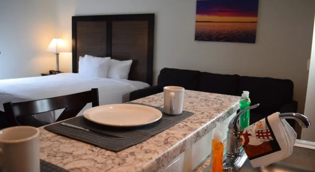 Двухместный номер Deluxe Menominee River Extended Stay Hotel