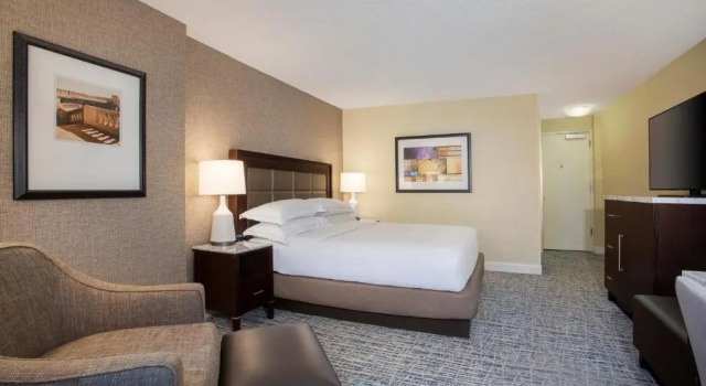 Номер с видом на бассейн Hilton Tampa Downtown