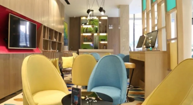 华尚酒店(广西医科大学南湖公园店)