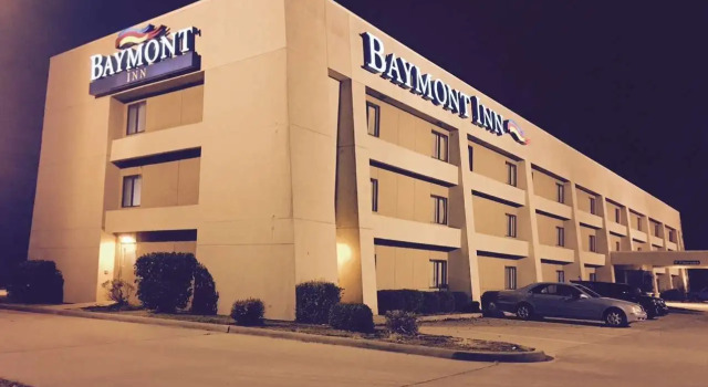 Baymont by Wyndham Paducah, Rezerwuj Hotel Hotele w Paducah z parkingiem, Parking