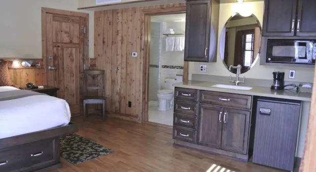 Двухместный люкс Premium с балконом The Green Bridge Inn