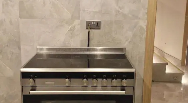 Nas Villa Luxury Hostels, Забронировать Вилла Дубай Эмират Дубай, рядом с Max
