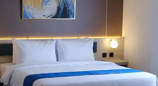 Camera Deluxe LYNN Hotel Tuban