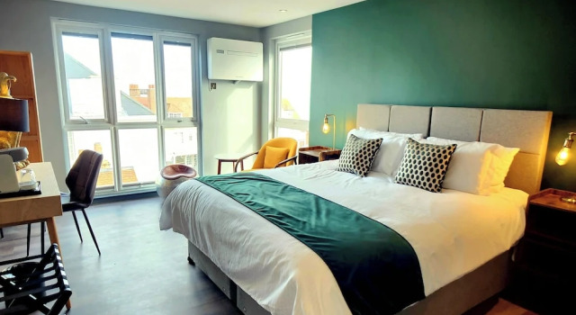 Deluxe dublă cameră cu vedere parțială la mare Pinnacle Suites