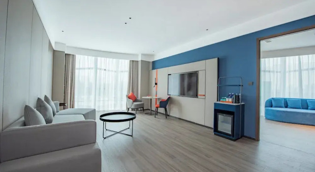 Люкс Holiday Inn Express Yinchuan Lanxi Valley Plaza by IHG
