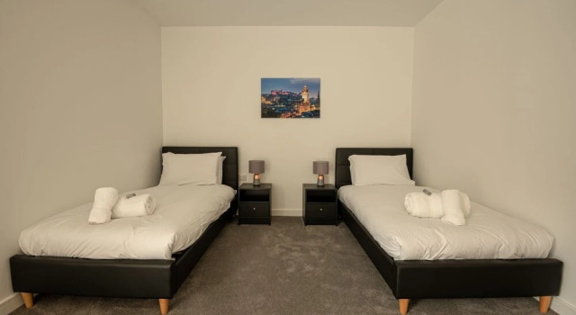 Roomy Comfortable Apartment, Забронировать Апартаменты/квартира Эдинбург Midlothian, рядом с Холирудское абатство