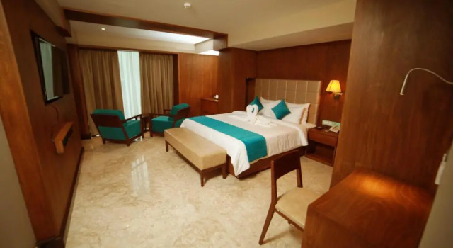 Люкс Yash International Calicut