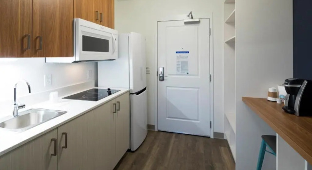 Люкс Uptown Suites Extended Stay Charlotte NC - Concord