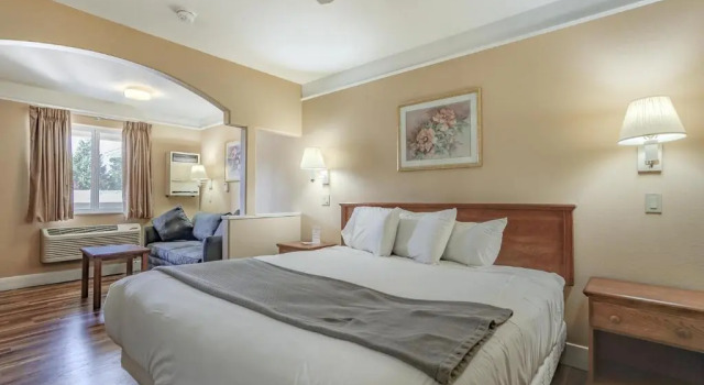 Двухместный люкс Shasta Pines Motel & Suites