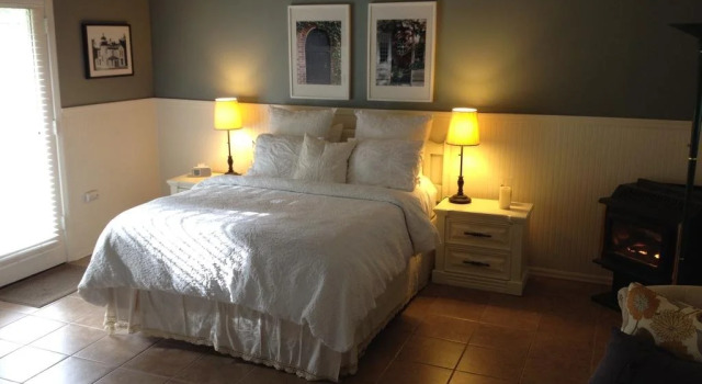 Garden Isle Guest Cottages Vacation Home, Book Guesthouse Coupeville Whidbey Island